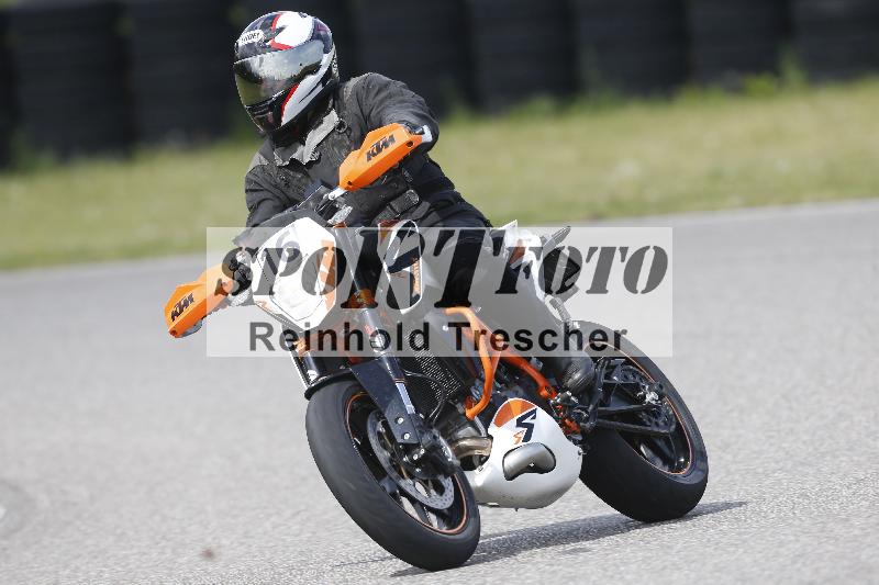 Archiv-2025/09 22.04.2025 Cornu Master School ADR/gruen-vert/16